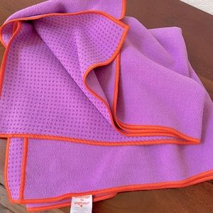 Hot yoga towel with nubby grips on the bottom.